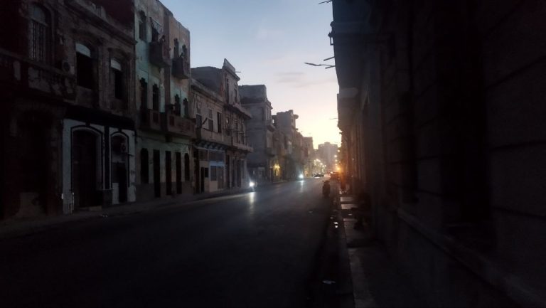 Apagones y escasez en Cuba: la gobernanza a través de la privación como mecanismo de control social