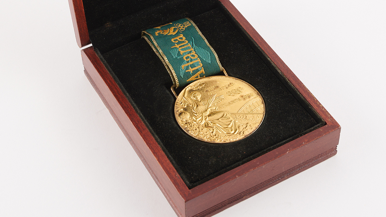 Tres medallas olímpicas de atletas cubanos salen a subasta en EE. UU. como vía de subsistencia