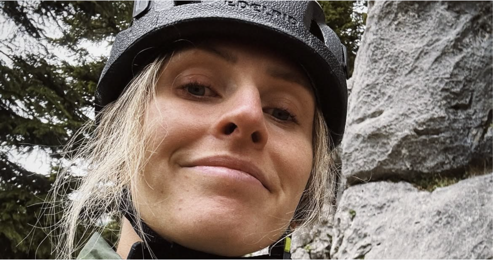 Influencer muere durante su luna de miel tras chocar con motocicleta de exolímpico italiano