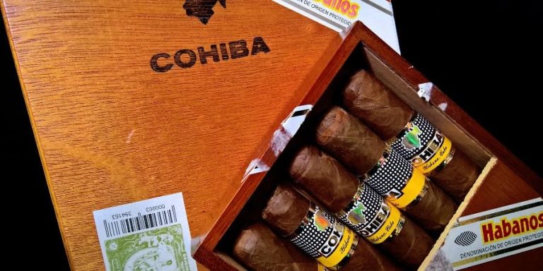 El régimen cubano choca diplomáticamente con Reino Unido por nueva ley antitabaco que amenaza a los habanos