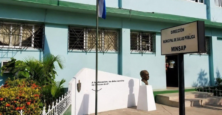 Cincuenta y dos personas intoxicadas en Santiago de Cuba evidencian el colapso sanitario y alimentario de la isla