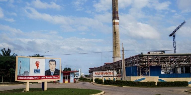 Colapso eléctrico aísla al oriente de Cuba: cuatro termoeléctricas fuera de servicio y la región a oscuras