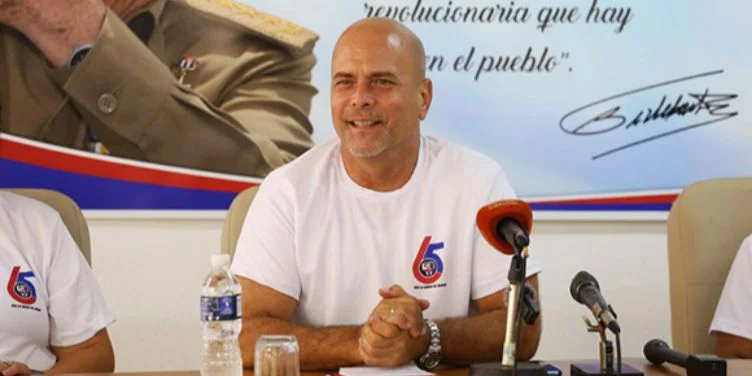 El coordinador de los CDR, Gerardo Hernández, justifica el colapso eléctrico de Cuba comparándolo con un apagón por tormenta en EE. UU.