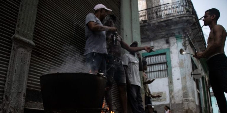 Descenso de protestas en Cuba en medio de apagones prolongados e inflación: el peso de la represión y el agotamiento ciudadano
