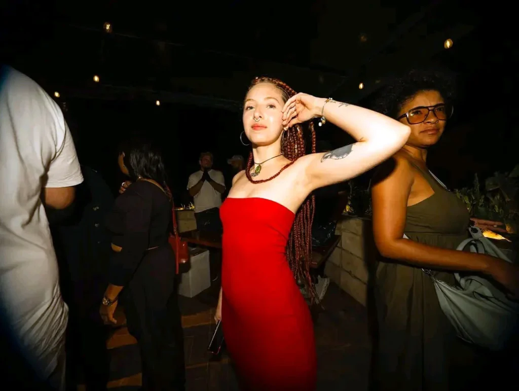 Lisa Titolo at her business, Gaia Mercado, specifically during a party night called «Precurdeo»