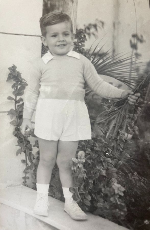 Rafael Miyar en su casa en La Habana (Foto: Cortesía)