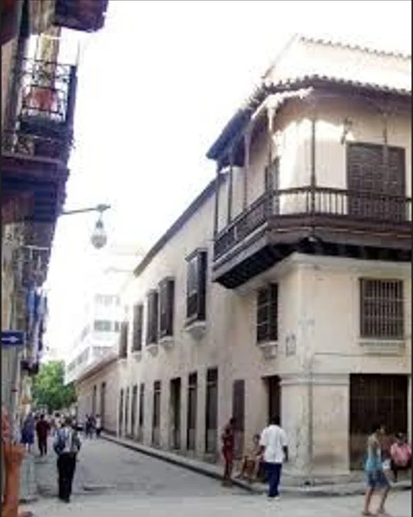 La casa de Obrapía y Mercaderes, después de restaurada, en la que vivió el entrevistado casi dos décadas (Foto: Cortesía)