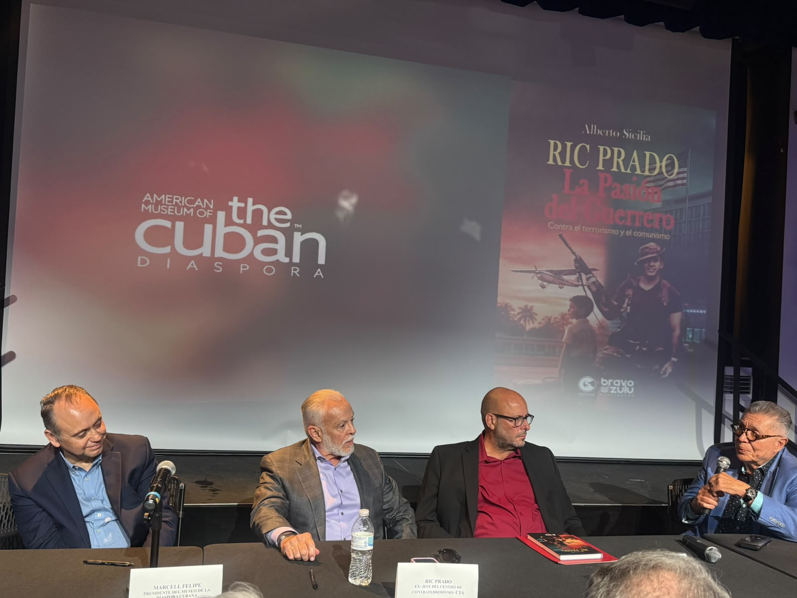 Presentación del libro (Foto: Cubanet)