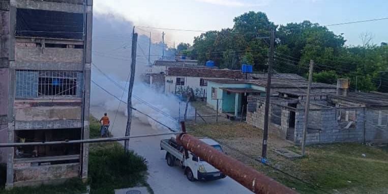Brote de dengue se propaga en Cuba ante el colapso de servicios básicos y la opacidad informativa del régimen