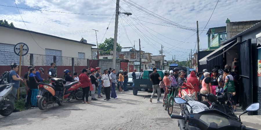 Escasez de aceite y manteca dispara el mercado informal en Cuba y revive los fantasmas del Período Especial