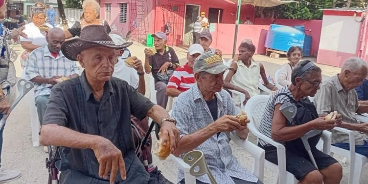 Envejecer en Cuba: El drama de la tercera edad frente al colapso de los servicios y la inacción del régimen