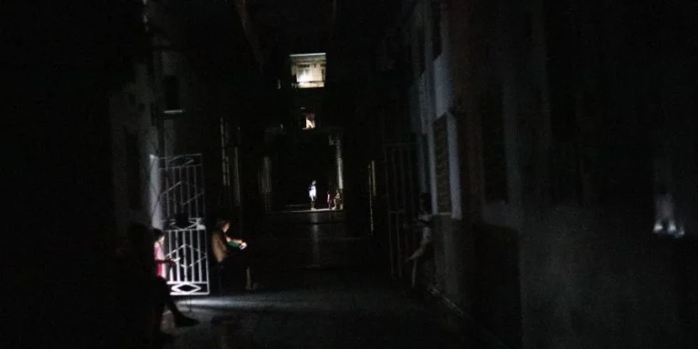 Más de un tercio de Cuba permanecerá sin servicio eléctrico ante un déficit récord de 1.370 megavatios