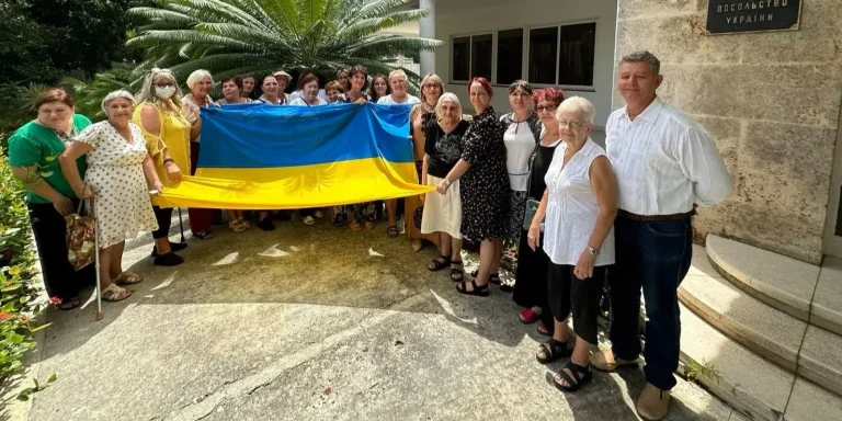 Ucrania reduce su presencia diplomática en Cuba para reorientar estrategia hacia América Latina