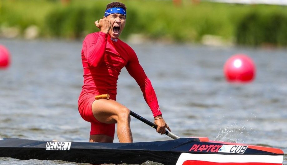 El canoísta cubano José Ramón Pelier conquista el oro en la Copa Mundial pese al colapso del deporte institucional en la isla