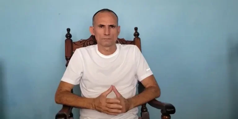 La dictadura cubana restringe a tres minutos la visita familiar a José Daniel Ferrer y agrava su aislamiento carcelario