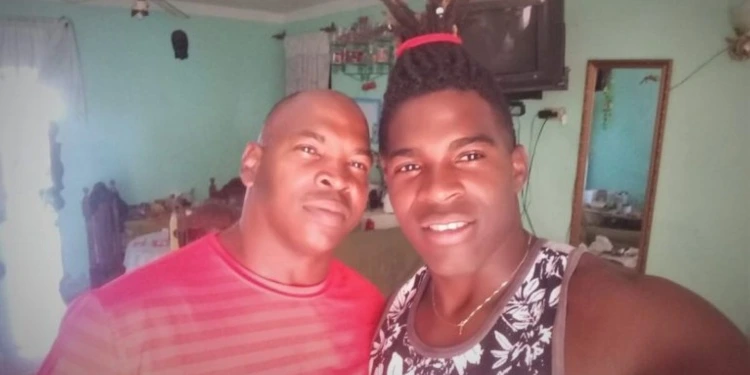 Dictadura cubana impide visita familiar al preso político Walnier Aguilar tras desplazar a su familia más de 300 kilómetros