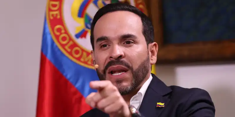 El gobierno electo de Colombia anuncia la ruptura de relaciones con el régimen cubano y el cierre de su embajada en La Habana