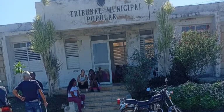 Dictadura cubana somete a juicio a tres opositores tras casi un año de prisión preventiva en Artemisa