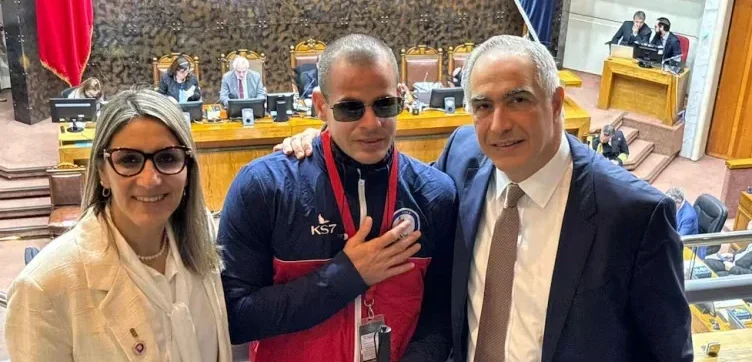 Nadador paralímpico cubano obtiene nacionalidad chilena tras desertar de la delegación del régimen