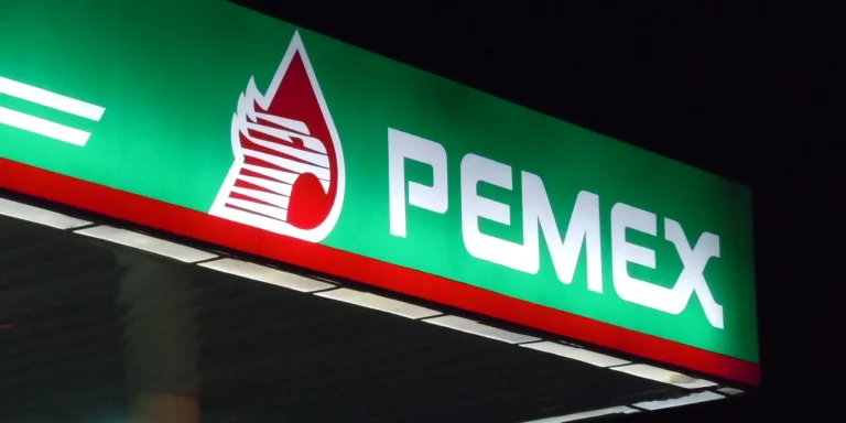 PEMEX incrementó un 20% sus envíos de petróleo a Cuba en 2024 pese a su propia crisis financiera y operativa