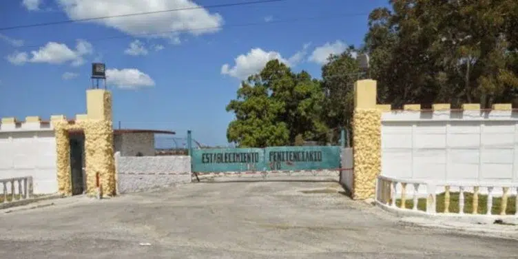 Denuncian fraude y explotación laboral en la misión médica cubana en Bolivia