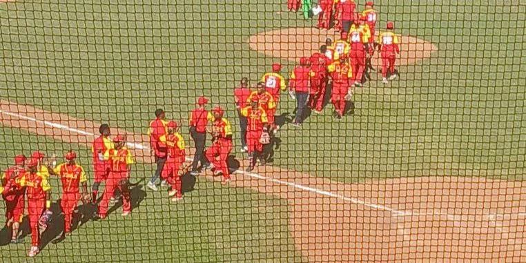 El régimen cubano incrementa en apenas 225 pesos el salario fijo de los peloteros de la Serie Nacional
