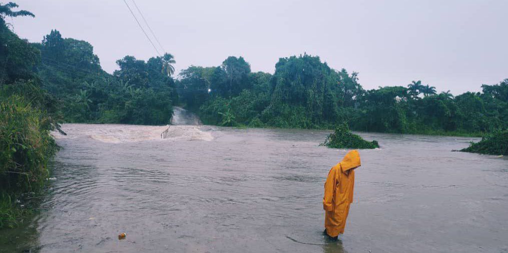 Inundaciones en Villa Clara dejan a dos comunidades incomunicadas y superan los 900 evacuados ante el colapso infraestructural