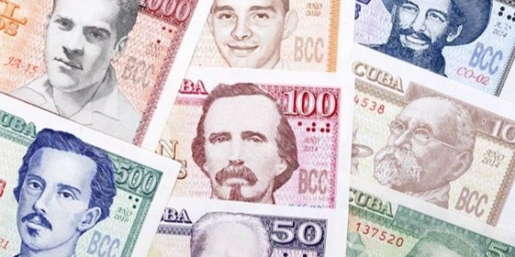 El régimen de La Habana suspende el tope de 5.000 CUP en efectivo ante el colapso de su política de bancarización