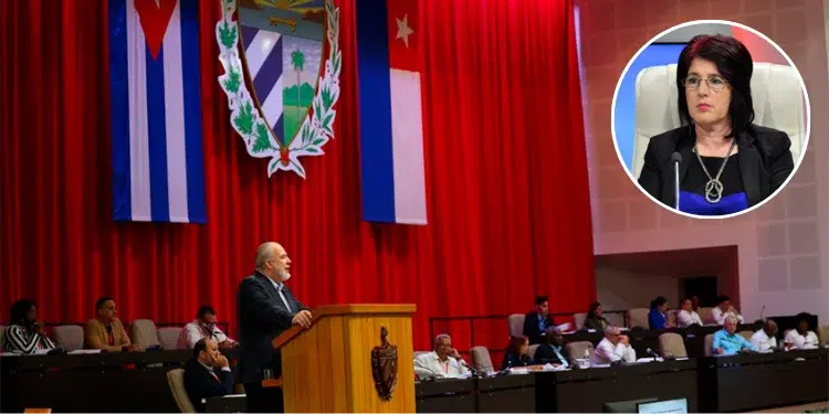Marrero Cruz califica de «valiente» la renuncia de la ministra que negó la existencia de mendigos en Cuba