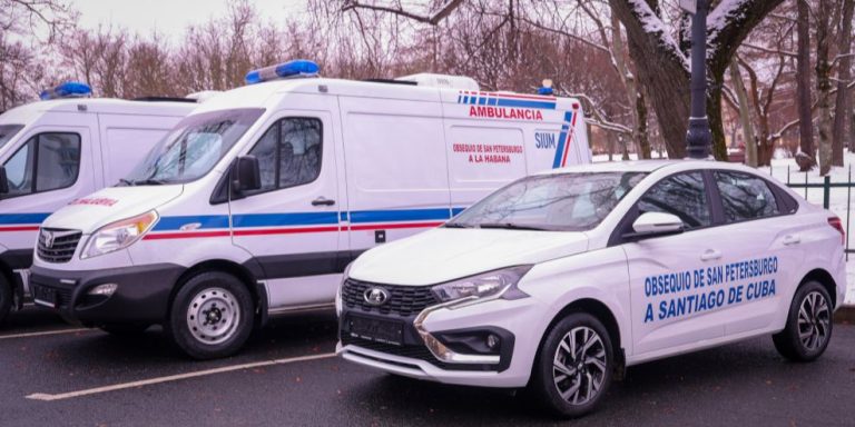 Rusia y China donan ambulancias y arroz a Cuba para paliar el colapso de la salud y la alimentación
