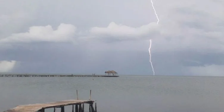 Rayos eléctricos superan a huracanes en mortalidad en Cuba ante la crisis estructural y la negligencia institucional
