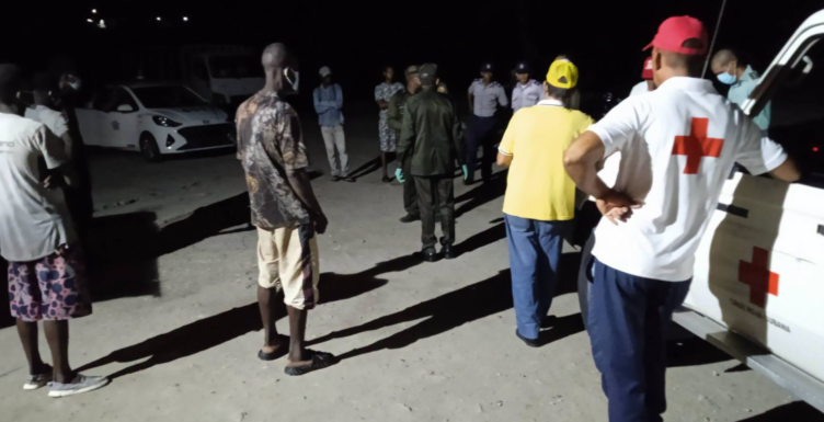 Migrantes haitianos con menores a bordo recalan en costas cubanas tras siete días a la deriva