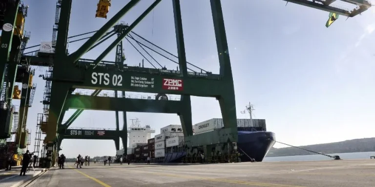 El régimen de La Habana autoriza a Rusia construir un centro logístico en el estratégico puerto del Mariel