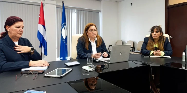 El tarifazo de ETECSA amenaza con sentar precedente para la dolarización de servicios básicos en Cuba, alerta economista