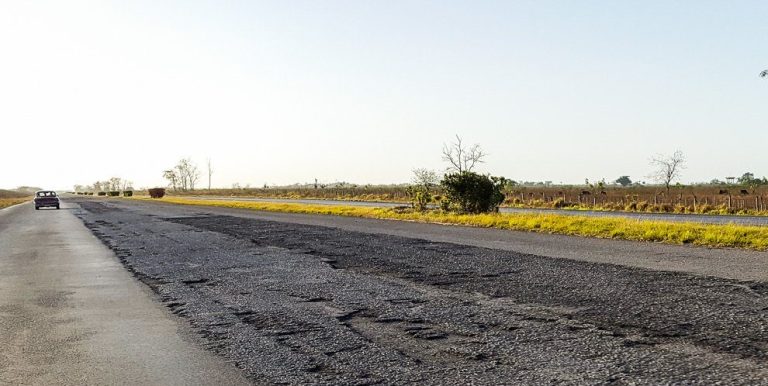 Seis heridos en la Autopista Nacional evidencian el deterioro de la seguridad vial y la infraestructura en Cuba