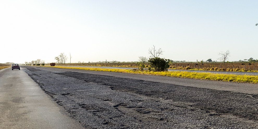 Seis heridos en la Autopista Nacional evidencian el deterioro de la seguridad vial y la infraestructura en Cuba