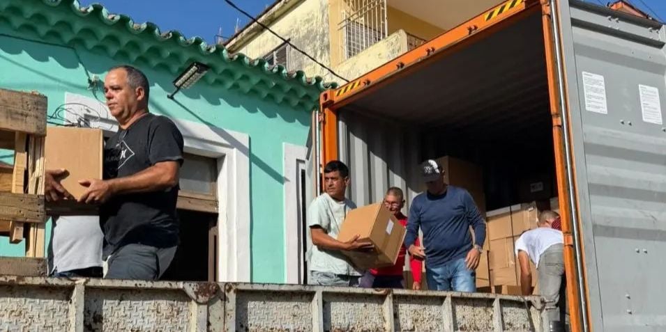 Iglesia católica recibe nuevo cargamento de ayuda humanitaria de EE.UU. en Villa Clara ante el agravamiento de la crisis social
