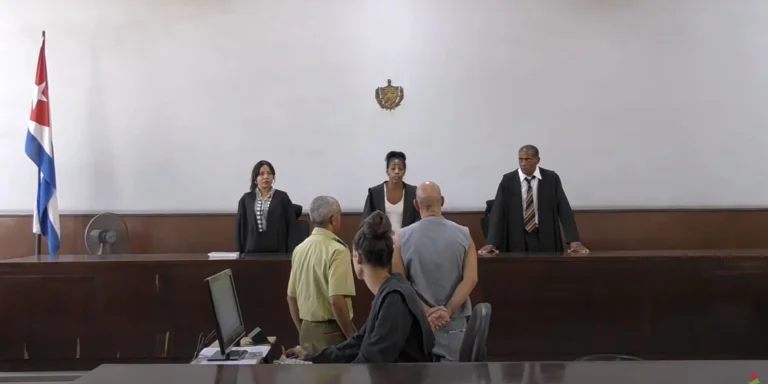 Tribunal en Santiago de Cuba impone nueve años de prisión a ciudadano por tráfico de 230 gramos de marihuana en medio de campaña punitiva del régimen
