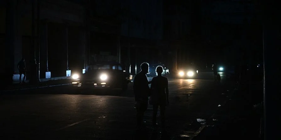 Colapso eléctrico aísla al centro-oriente de Cuba y evidencia el deterioro estructural del sistema energético
