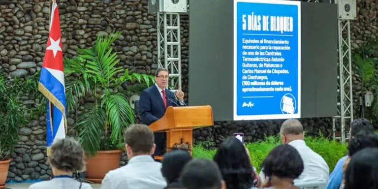 El régimen cubano responsabiliza nuevamente al embargo de EE. UU. por el colapso económico y evita cualquier autocrítica