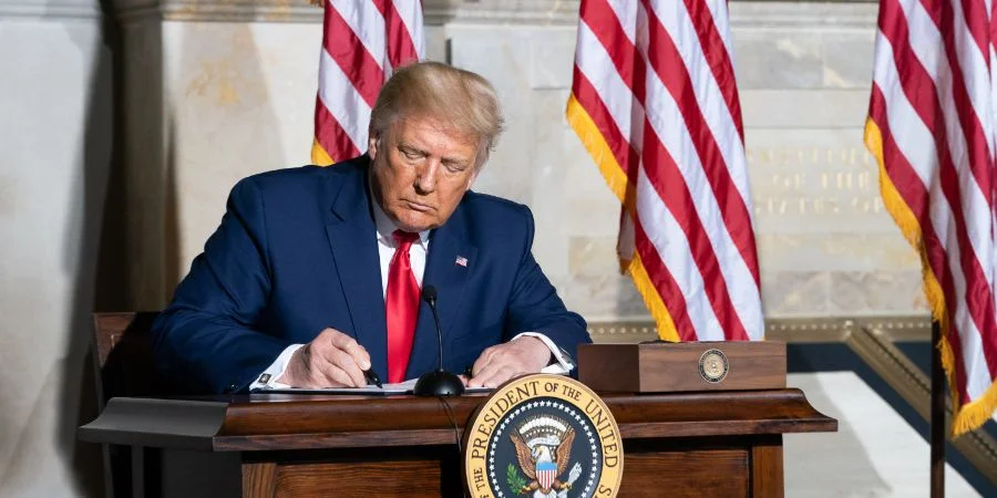Estados Unidos impone restricciones migratorias parciales a ciudadanos cubanos y suspende visas de turismo y estudios