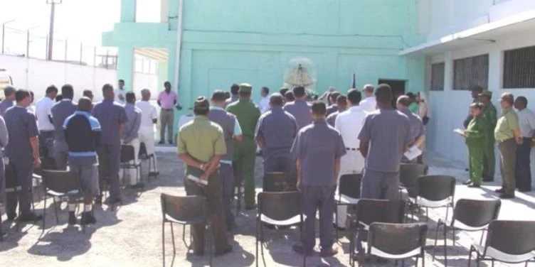 Las autoridades penitenciarias de Kilo 8 en Camagüey prohíben la entrada de alimentos básicos a los reclusos