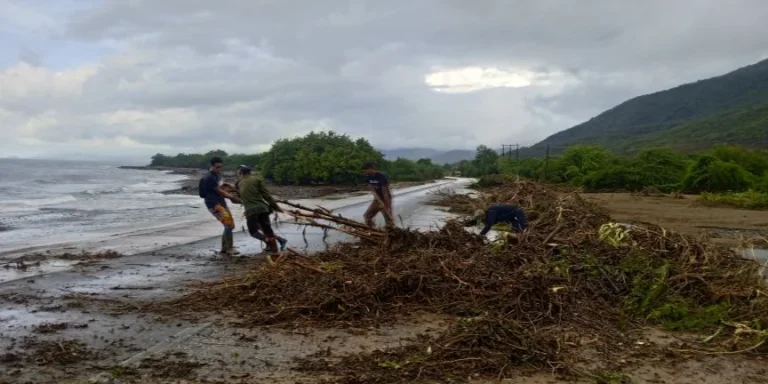 Dos personas desaparecidas y dos fallecidos tras el paso de intensas lluvias por el oriente de Cuba