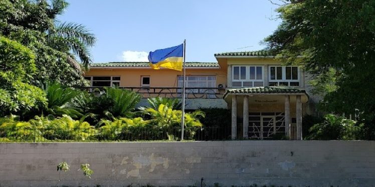Diplomáticos extranjeros y ciudadanos cubanos enfrentan el colapso financiero y la retención de fondos por el régimen de La Habana
