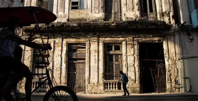 Cuatro muertos, incluida una niña, evidencian el colapso del fondo habitacional en La Habana