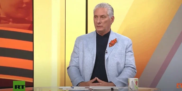 Díaz-Canel reescribe la historia desde Moscú: El revisionismo del régimen cubano y su alineamiento con Rusia