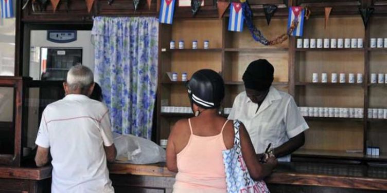 El régimen de La Habana niega la operación de farmacias privadas en Cuba pese a la apertura de un local en Regla con precios inalcanzables