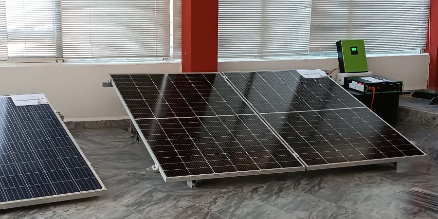El régimen cubano exime de impuestos aduaneros la importación de equipos de energía renovable ante el colapso eléctrico