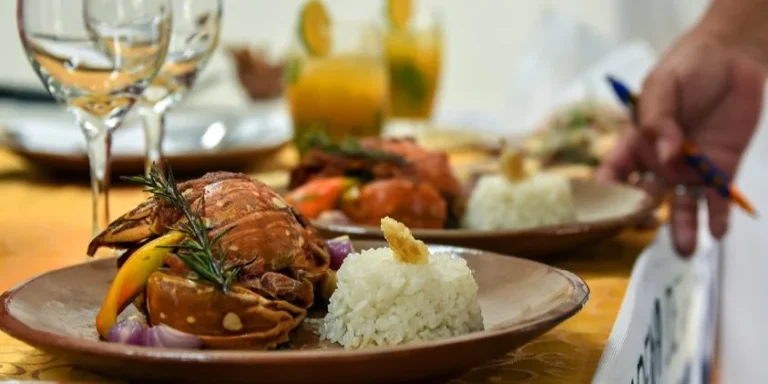 El régimen cubano promociona el Festival Varadero Gourmet 2025 en medio de la peor crisis alimentaria de la isla