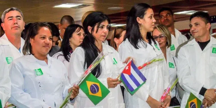EE.UU. revoca visas a funcionarios brasileños y exdirectivos de la OPS por complicidad con la exportación de mano de obra cubana